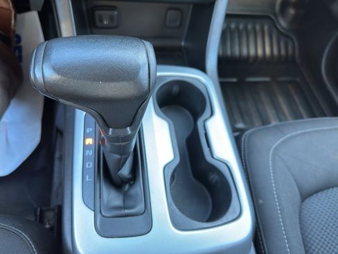 Used 2021 Chevrolet Colorado LT w/ Fleet Safety Package image 19