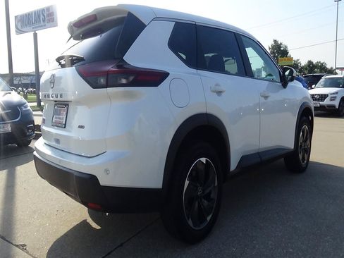 Used 2025 Nissan Rogue SV AWD/4WD image 6