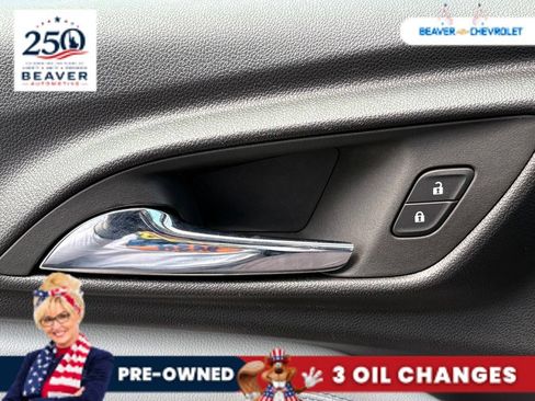 Used 2025 Chevrolet Trax LT FWD image 34