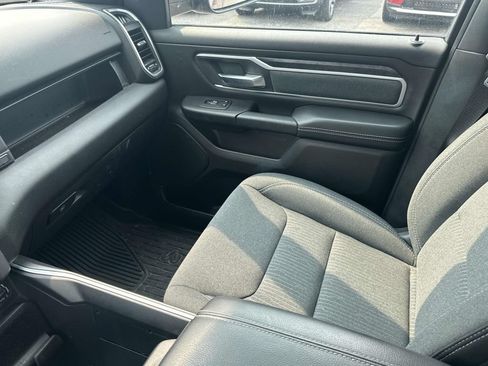 Used 2022 RAM 1500 Big Horn AWD/4WD image 32