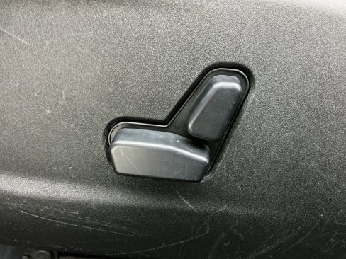 Used 2019 Dodge Charger SXT w/ Blacktop Package RWD image 38