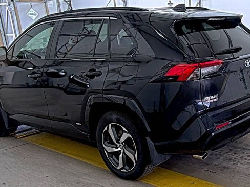 Used 2023 Toyota RAV4 SE w/ Weather & Moonroof Package AWD/4WD image 6
