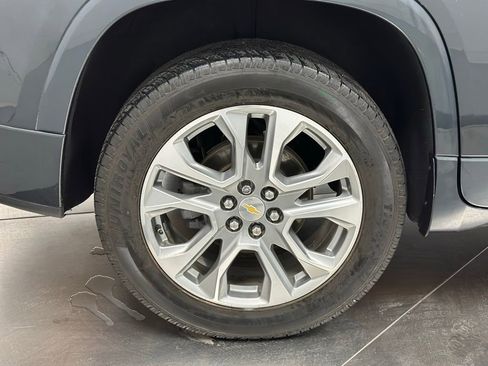 Used 2021 Chevrolet Traverse Premier image 27