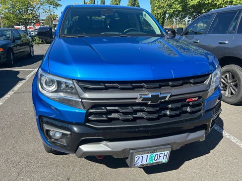 Used 2021 Chevrolet Colorado Z71 w/ Safety Package AWD/4WD image 3