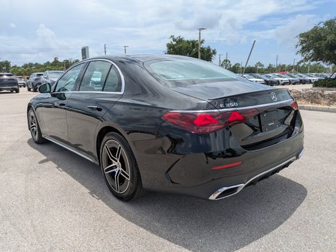Used 2025 Mercedes-Benz E 350 4MATIC Sedan w/ Winter Package image 6