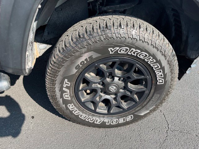 Used 2020 Toyota Tacoma SR w/ SX Package AWD/4WD image 13