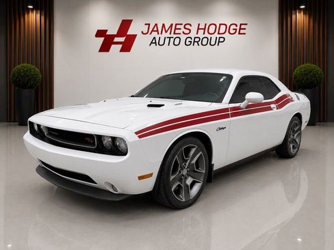 Used 2012 Dodge Challenger R/T RWD image 1