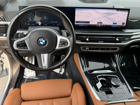 Used 2024 BMW X5 xDrive40i w/ M Sport Package AWD/4WD image 18