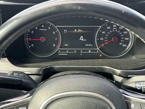 Used 2023 Kia Sorento S FWD image 25