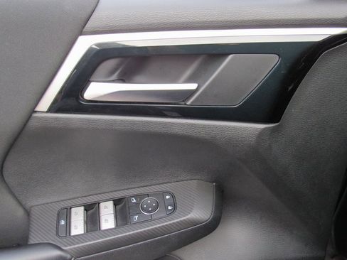 Used 2022 Mitsubishi Outlander ES image 11