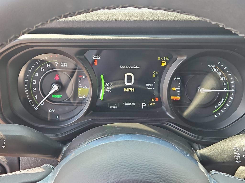 Used 2025 Jeep Wrangler Unlimited Sahara w/ Safety Group AWD/4WD image 23