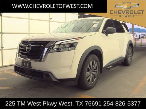 Used 2024 Nissan Pathfinder S FWD image 1