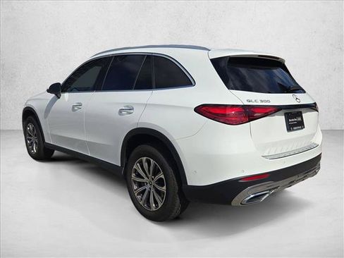 Used 2023 Mercedes-Benz GLC 300 4MATIC image 7
