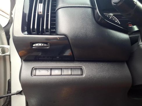 Used 2022 Nissan Pathfinder SV image 15