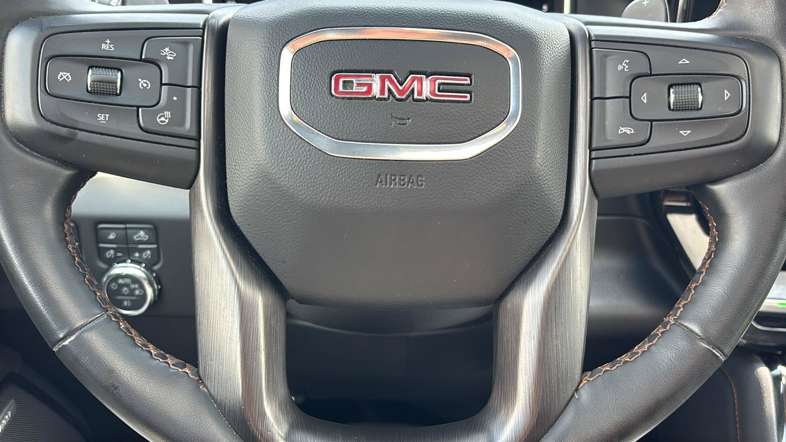 Used 2023 GMC Sierra 1500 AT4 w/ AT4 Premium Package AWD/4WD image 28