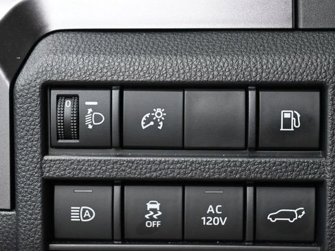 Certified 2025 Toyota 4Runner TRD Off-Road Premium AWD/4WD image 15