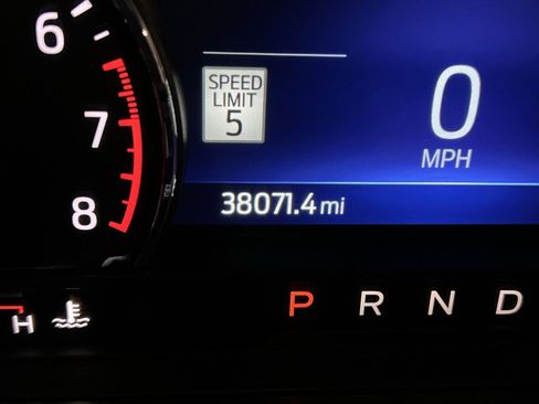 Used 2022 Ford Explorer XLT w/ Equipment Group 202A image 17