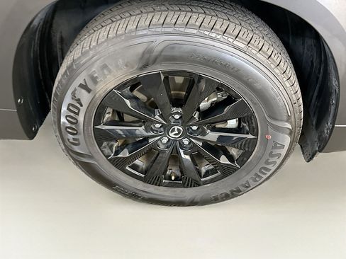 Used 2025 MAZDA CX-50 AWD 2.5 S w/ Premium Package image 11