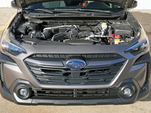 Used 2024 Subaru Outback Premium AWD/4WD image 7
