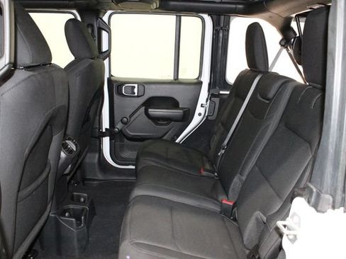 Used 2022 Jeep Wrangler Unlimited Sport AWD/4WD image 11