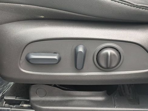 Used 2023 Buick Encore GX Preferred w/ Cold Weather Comfort Package FWD image 22