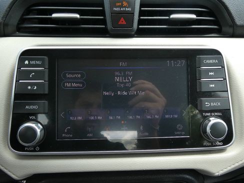 Used 2021 Nissan Versa SV FWD image 18