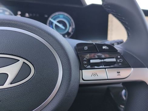 New 2026 Hyundai Elantra Limited image 32