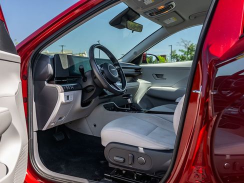 Used 2024 Hyundai Kona SEL FWD image 17