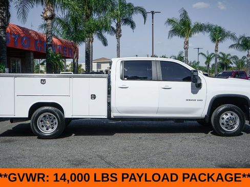 Used 2025 Chevrolet Silverado 3500 LT w/ Convenience Package AWD/4WD image 5