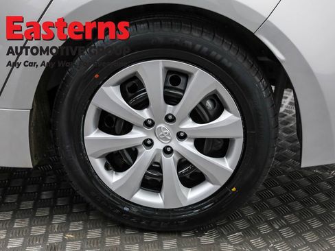 Used 2024 Toyota Corolla LE image 32