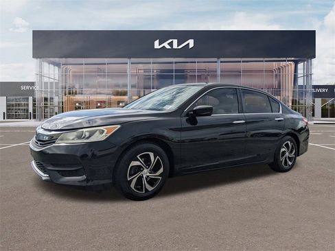 Used 2017 Honda Accord LX image 6