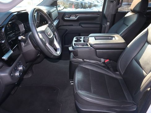 Certified 2024 GMC Sierra 1500 SLT image 12