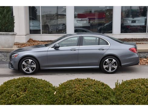 Used 2019 Mercedes-Benz E 300 4MATIC image 6
