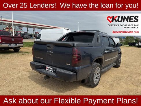 Used 2007 Chevrolet Avalanche LTZ w/ LTZ Preferred Equipment Group AWD/4WD image 3
