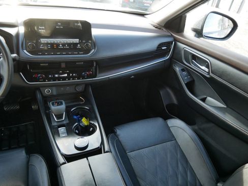 Certified 2023 Nissan Rogue Platinum w/ Platinum Premium Package image 14