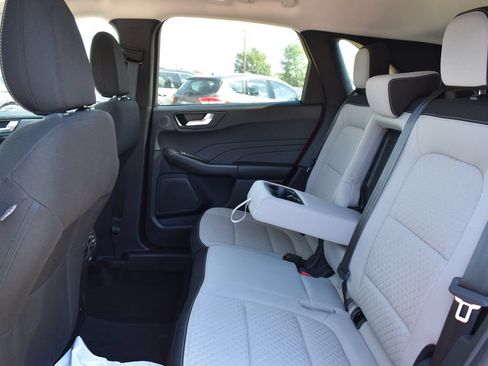 Used 2023 Ford Escape Active w/ Tech Pack #2 AWD/4WD image 8