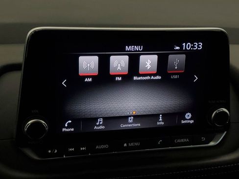 Used 2025 Nissan Rogue SV image 18