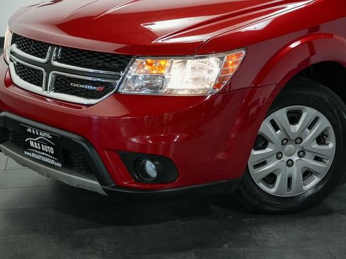 Used 2019 Dodge Journey SE FWD image 5