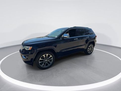 Used 2017 Jeep Grand Cherokee Overland image 4