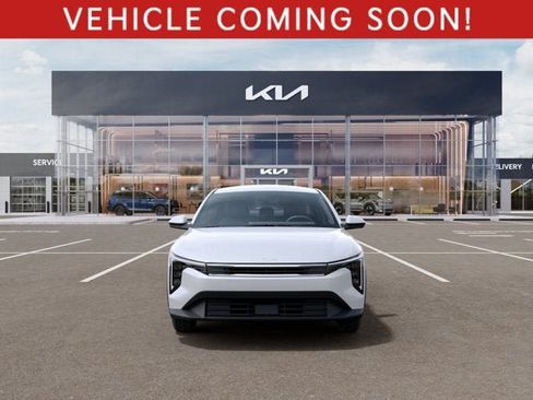 New 2026 Kia K4 FWD image 2