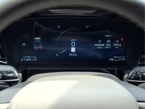 Used 2023 Lincoln Corsair FWD image 18