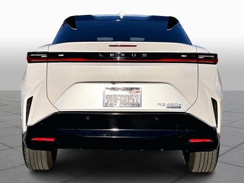 Used 2023 Lexus RZ 450e Premium image 4