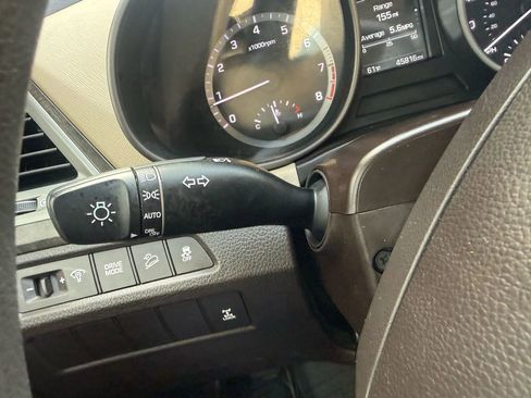 Used 2017 Hyundai Santa Fe Sport image 18