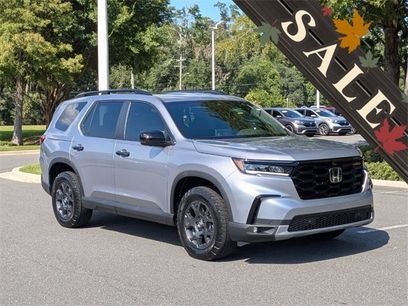 New 2025 Honda Pilot TrailSport