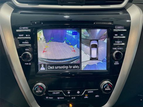 Used 2017 Nissan Murano Platinum w/ Platinum Technology Package image 10
