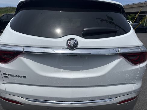 Used 2024 Buick Enclave Premium AWD/4WD image 4