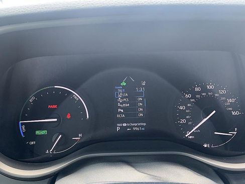 Certified 2023 Toyota Sienna XLE FWD image 13
