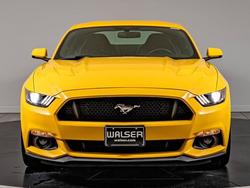 Used 2015 Ford Mustang GT Premium w/ Equipment Group 401A RWD image 2