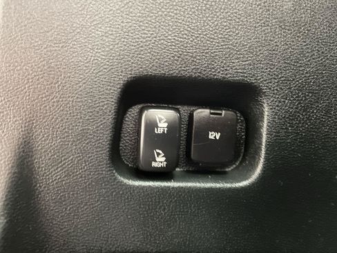 Used 2019 Ford Edge Titanium w/ Equipment Group 301A AWD/4WD image 34