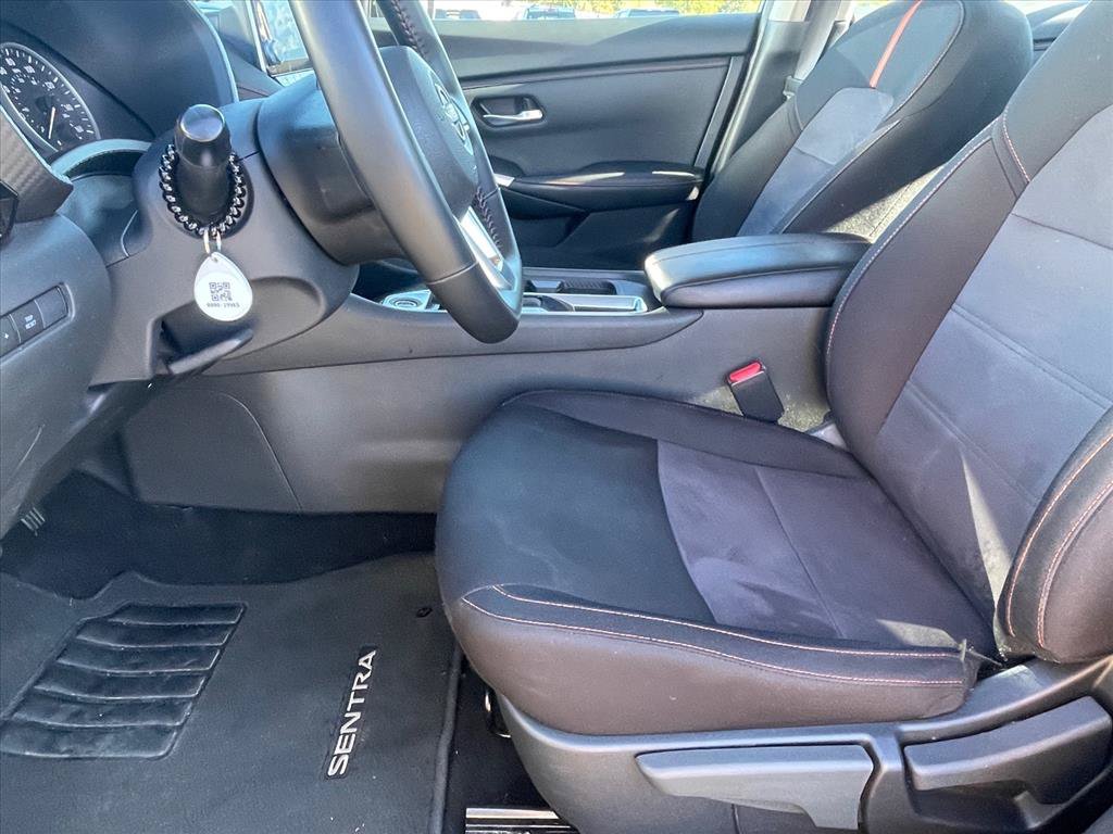 Used 2025 Nissan Sentra SR FWD image 21